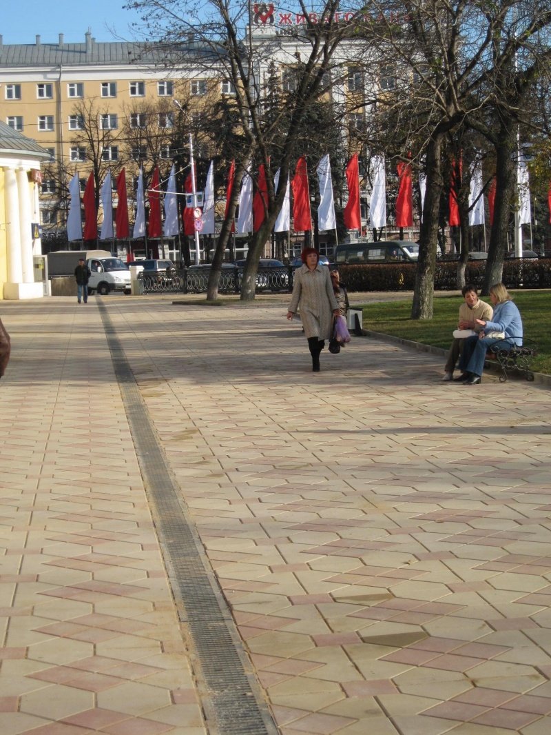 Аллея у площади Ленина в Рязани